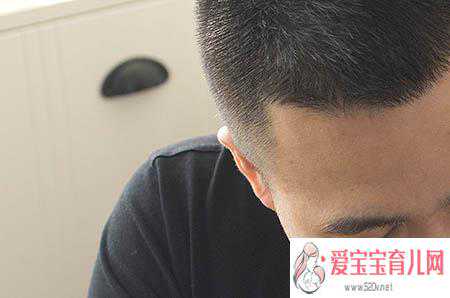 广州哪个供卵好~广州借卵子生子包男孩，新生儿痤疮的症状有哪些？
